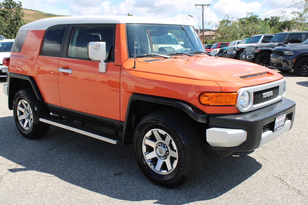 Used 2014 Toyota FJ Cruiser 4WD w/ Convenience Package image 3