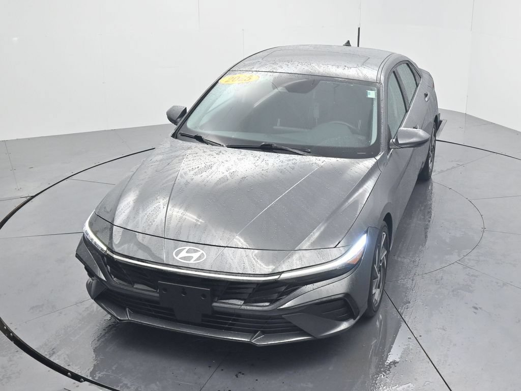 Used 2025 Hyundai Elantra SEL FWD image 49