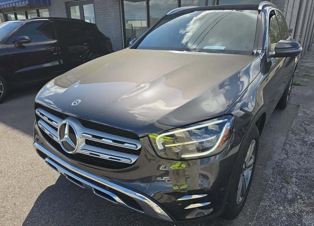 Used 2021 Mercedes-Benz GLC 300 image 1