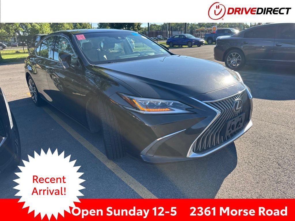 Used 2019 Lexus ES 350 Ultra Luxury w/ Accessory Package 2