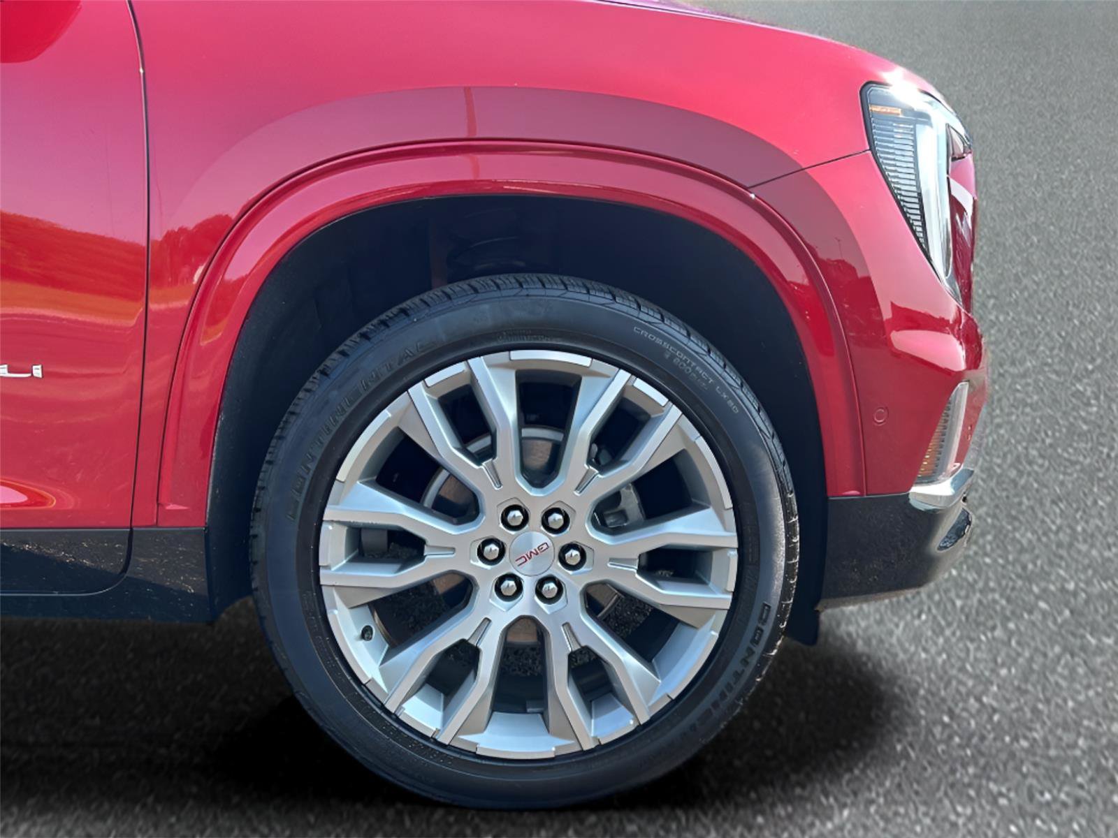 Certified 2025 GMC Acadia Denali w/ Super Cruise Package AWD/4WD image 11