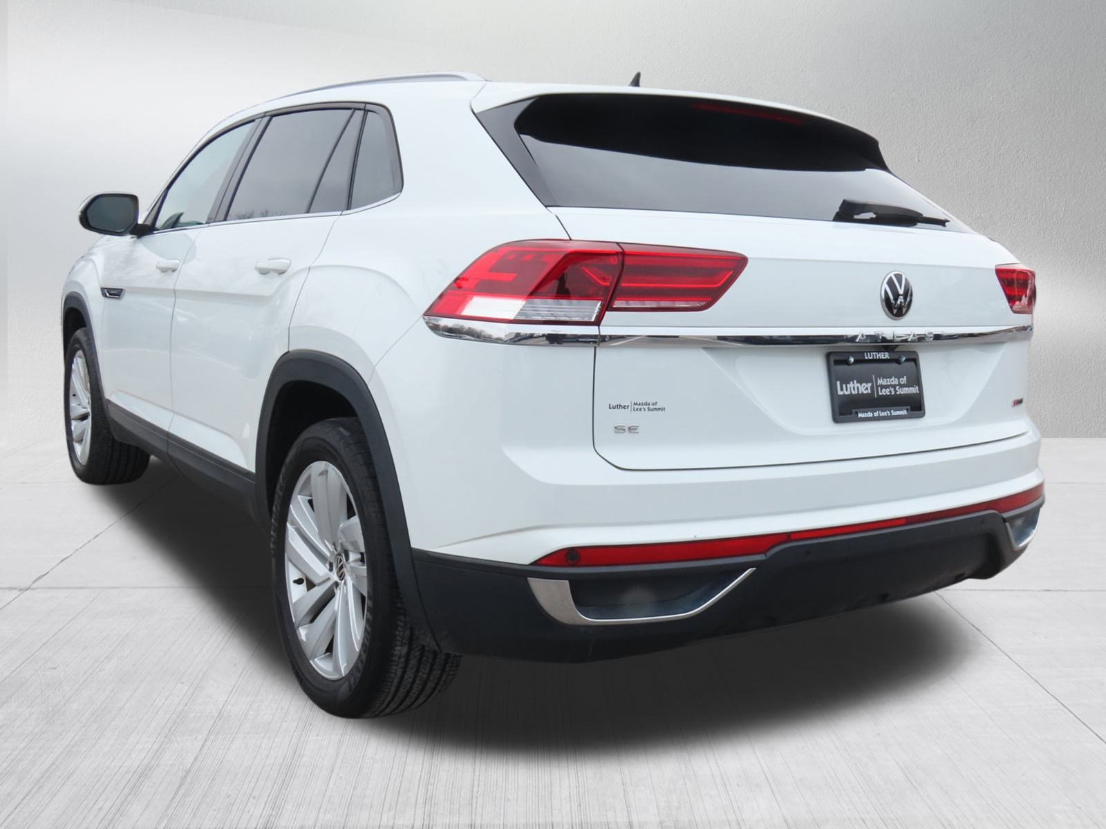 Used 2022 Volkswagen Atlas Cross Sport SE w/ Panoramic Sunroof Package image 5