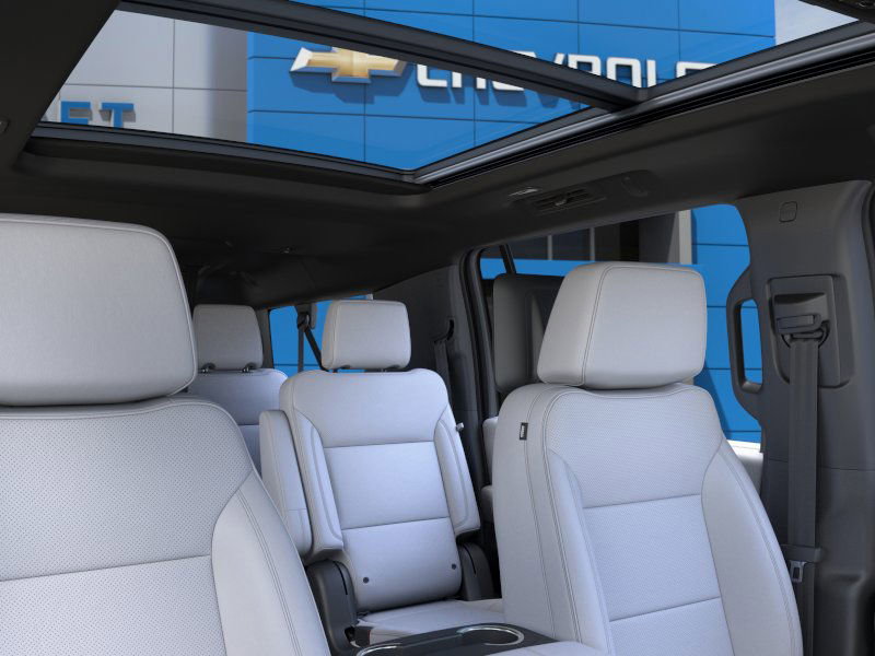 New 2026 Chevrolet Suburban Premier image 24