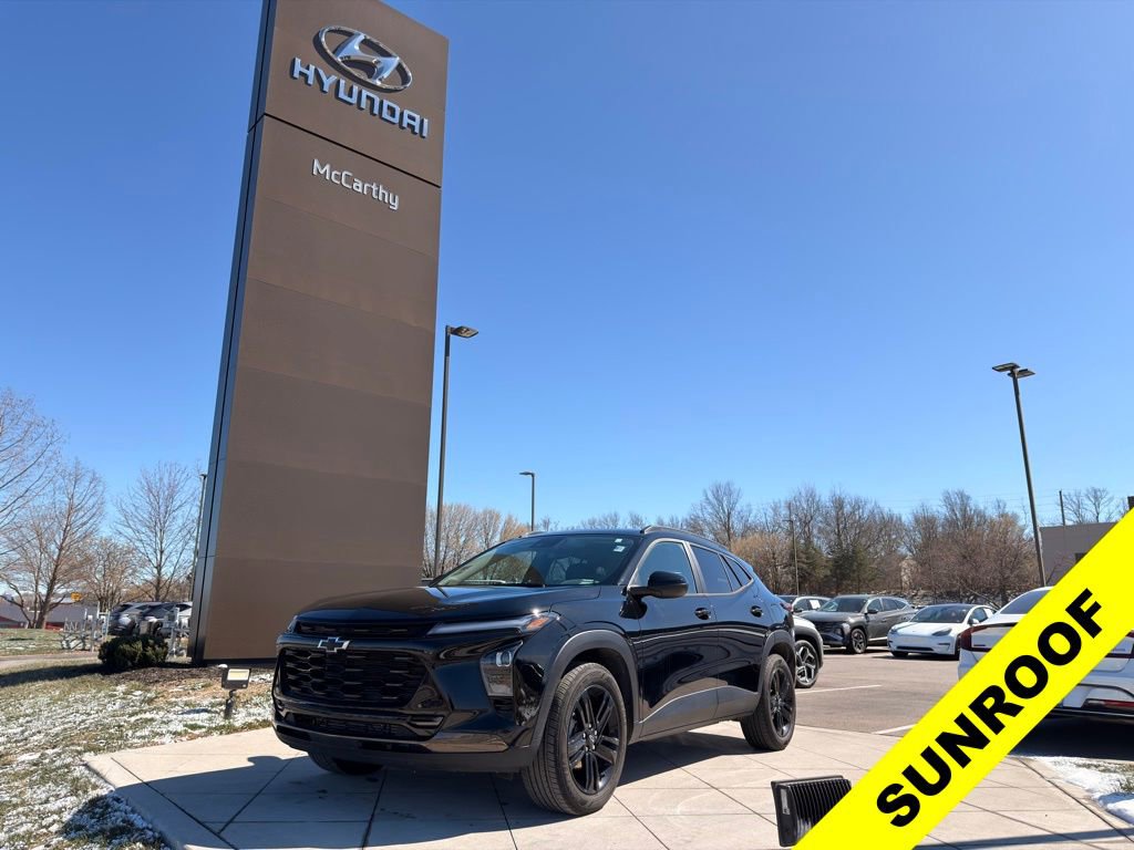 Used 2024 Chevrolet Trax ACTIV w/ Sunroof Package
