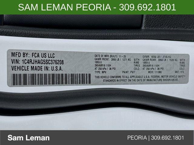 New 2025 Jeep Grand Cherokee Altitude image 30