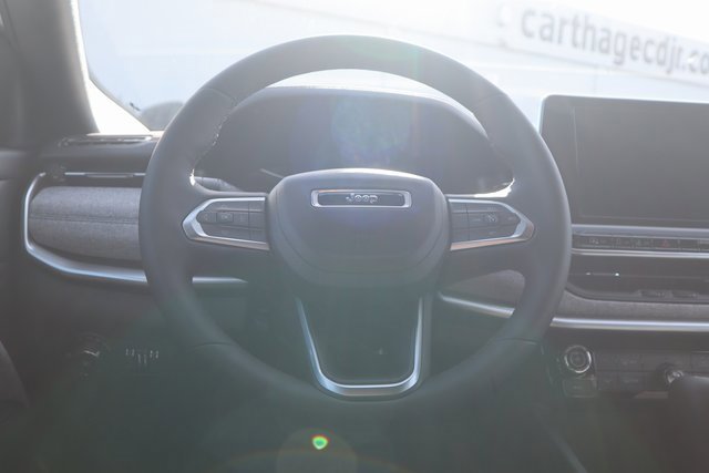 New 2026 Jeep Compass Latitude image 4