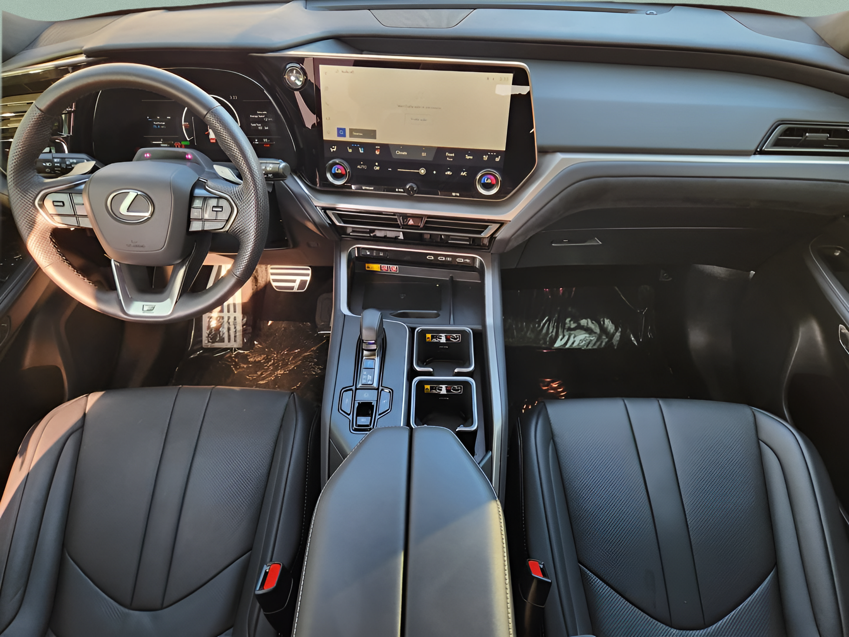 Used 2025 Lexus TX 500h AWD w/ Technology Package image 19