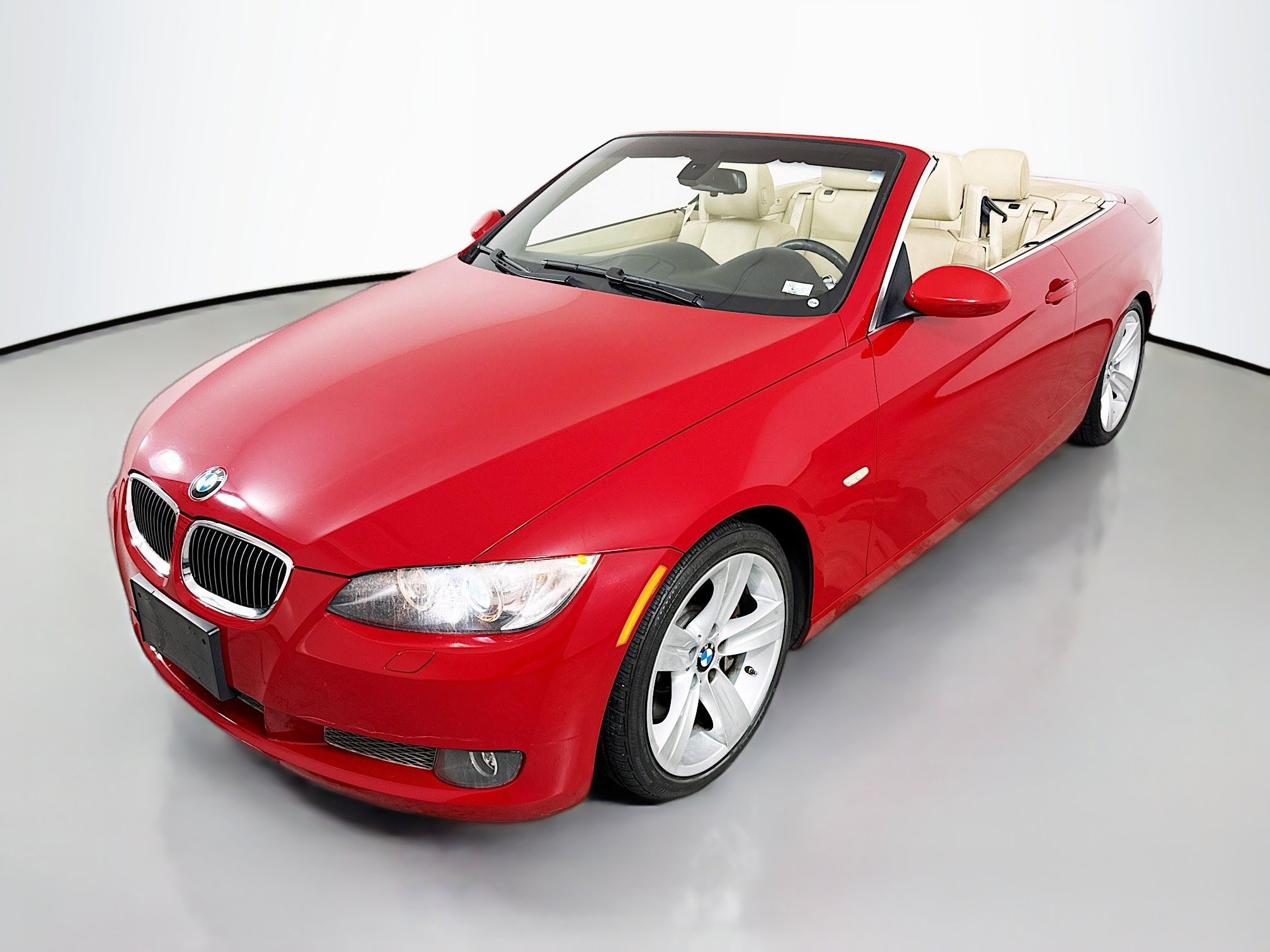 Used 2009 BMW 335i Convertible image 3