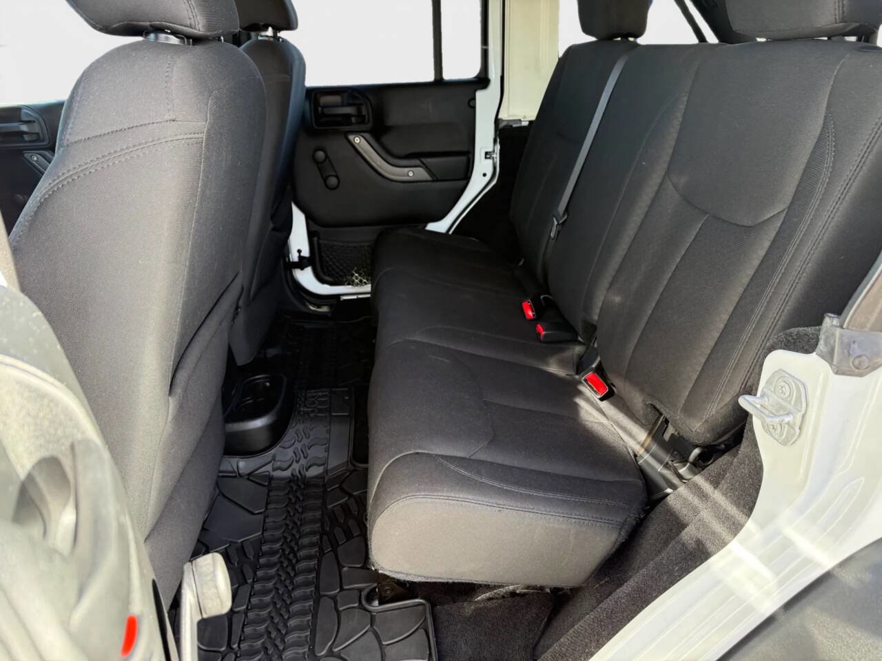 Used 2017 Jeep Wrangler Unlimited Sport w/ Connectivity Group image 8