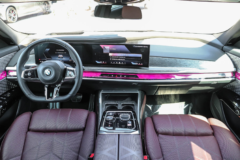 Certified 2023 BMW i7 xDrive60 AWD/4WD image 12