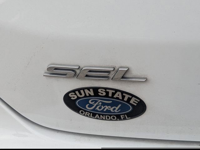Used 2024 Ford Edge SEL w/ Sport Appearance Package image 32
