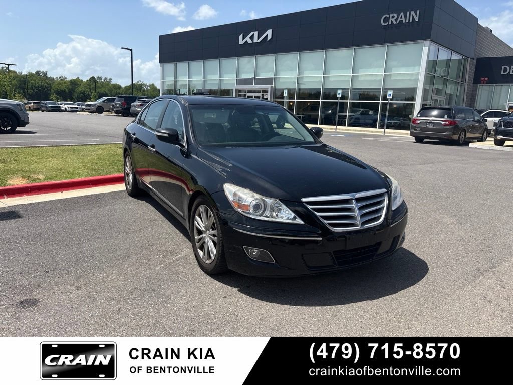 Used 2011 Hyundai Genesis 4.6 RWD image 1