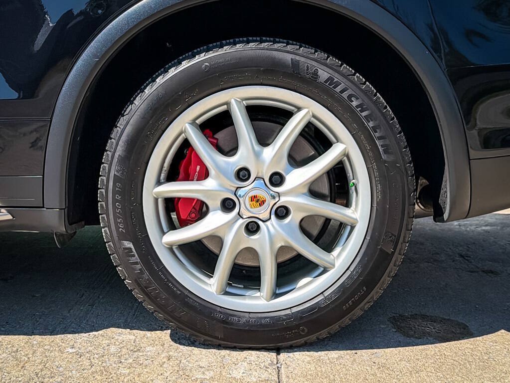 Used 2014 Porsche Cayenne AWD/4WD image 8