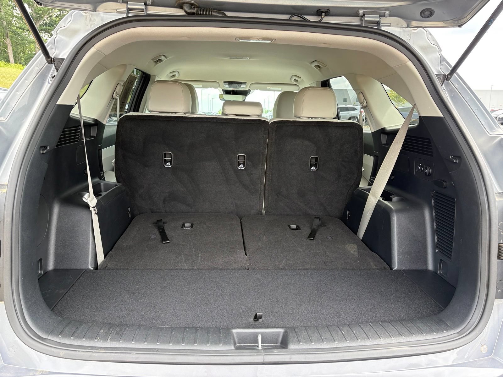 Used 2025 Kia Sorento S FWD image 11