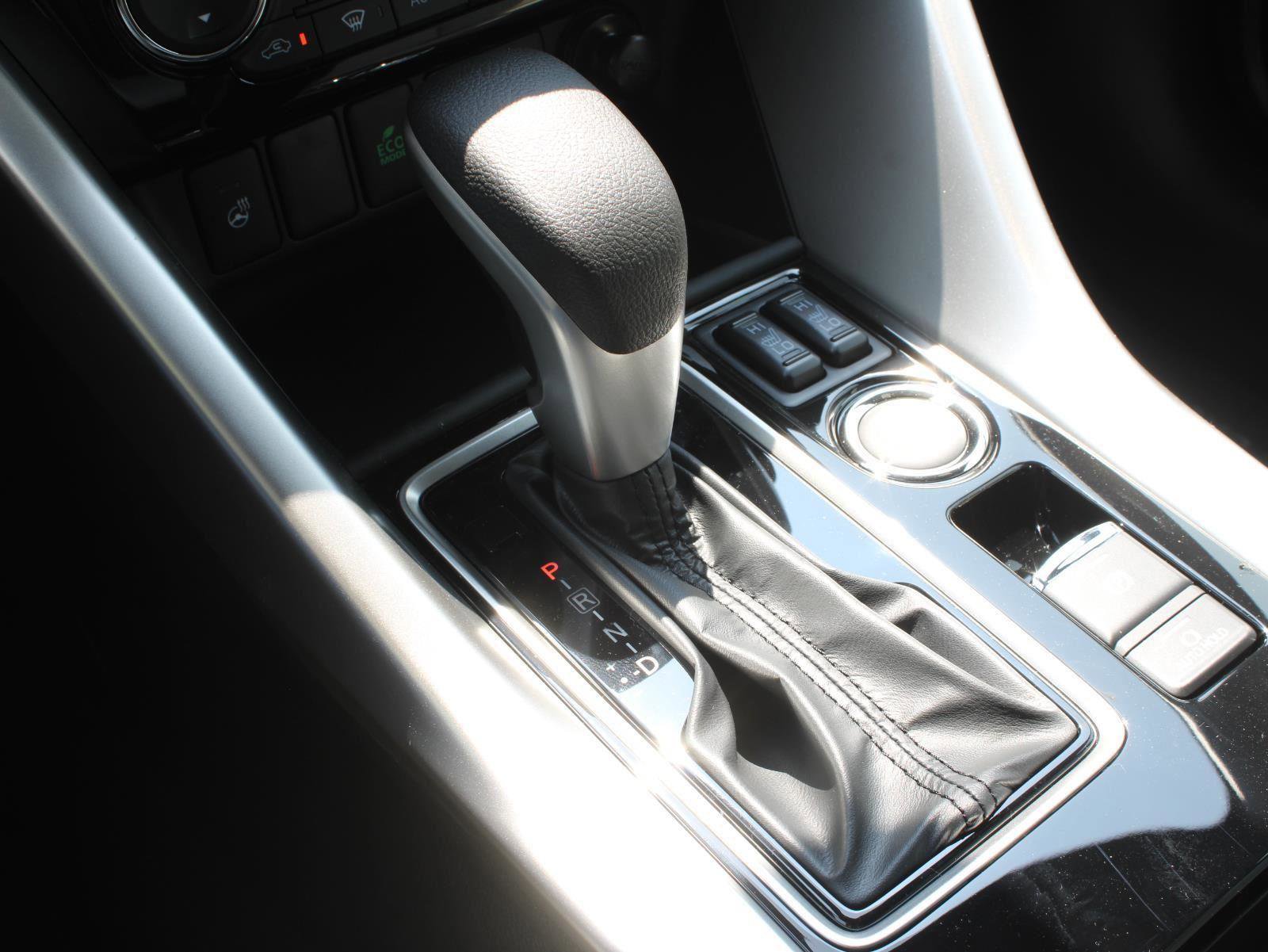 New 2025 Mitsubishi Eclipse Cross SEL image 26