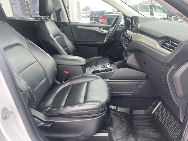 Used 2022 Ford Escape SEL w/ Technology Package image 16