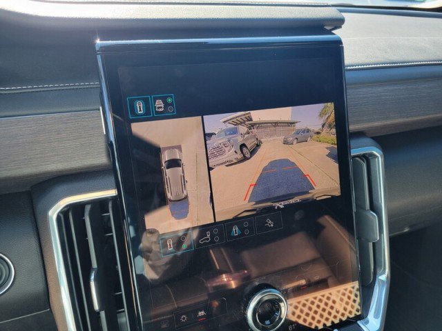 Used 2024 GMC Acadia Denali image 24