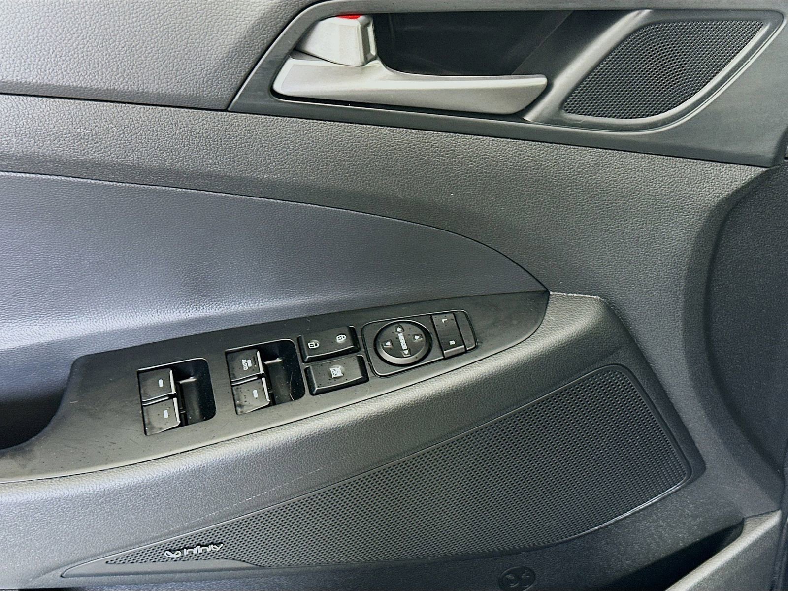 Used 2018 Hyundai Tucson Limited AWD/4WD image 18