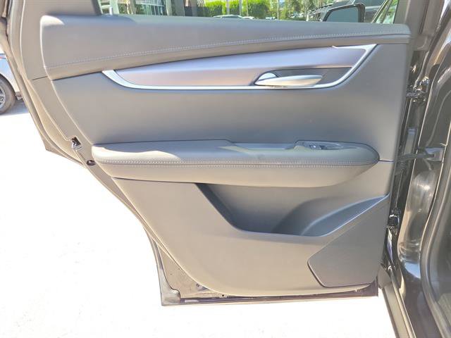Certified 2025 Cadillac XT5 Luxury FWD image 31