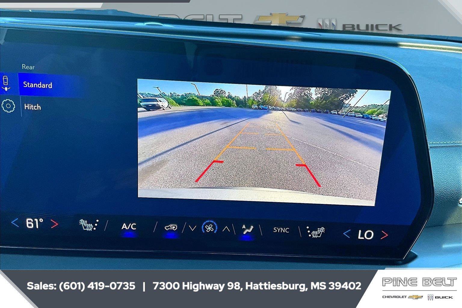 New 2027 Chevrolet Traverse LT FWD image 15