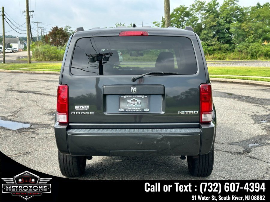 Used 2011 Dodge Nitro Heat AWD/4WD image 6
