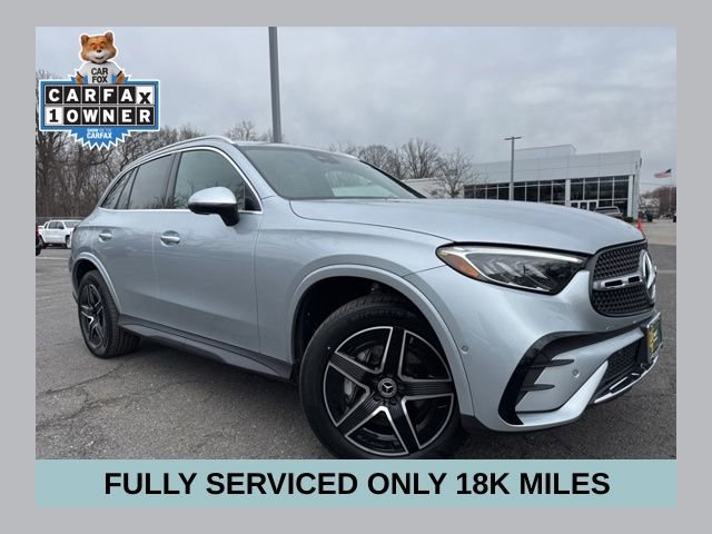 Used 2025 Mercedes-Benz GLC 300 4MATIC image 1