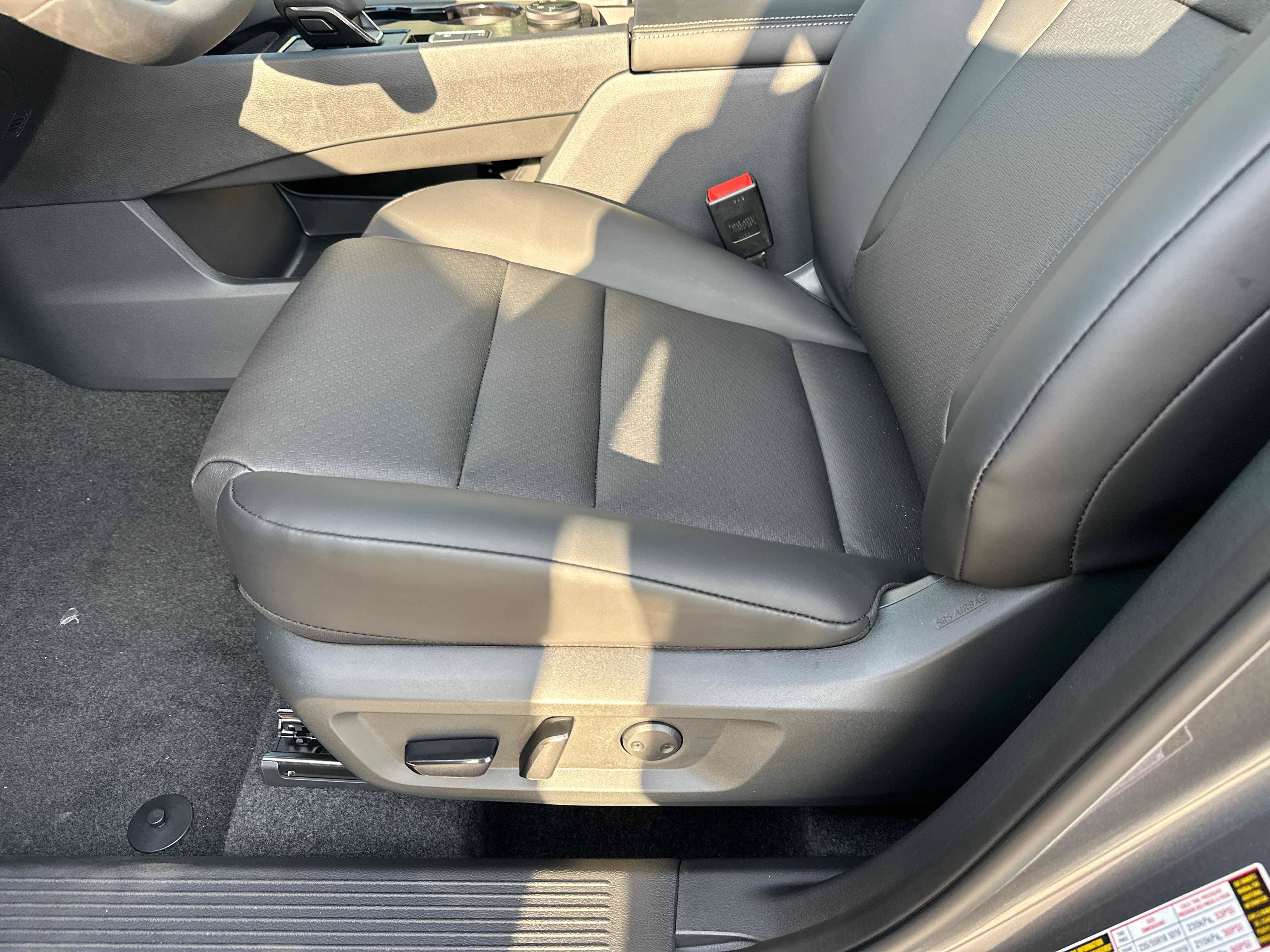 New 2026 Nissan Rogue Dark Armor AWD/4WD image 23