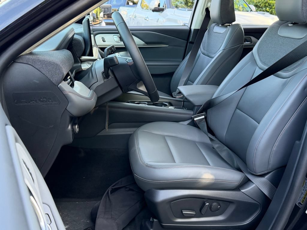 New 2026 Ford Explorer Active w/ Active Comfort Package AWD/4WD image 25