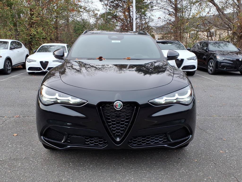 New 2025 Alfa Romeo Stelvio Sprint w/ Convenience Package AWD/4WD image 2