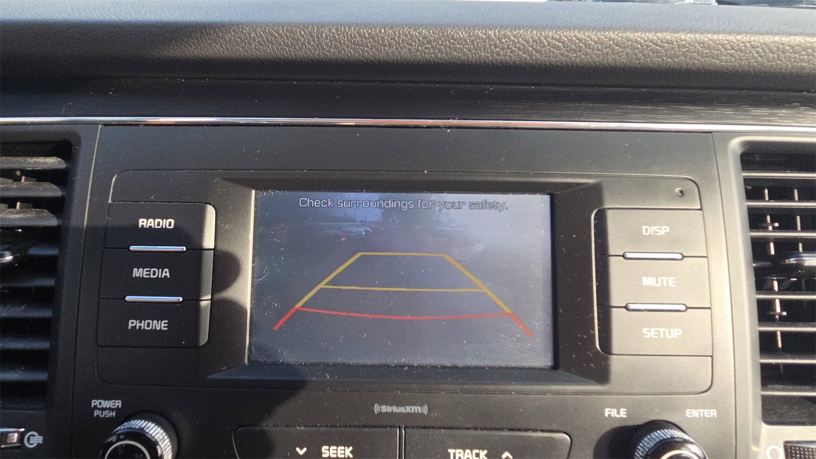 Used 2018 Kia Sedona L image 32