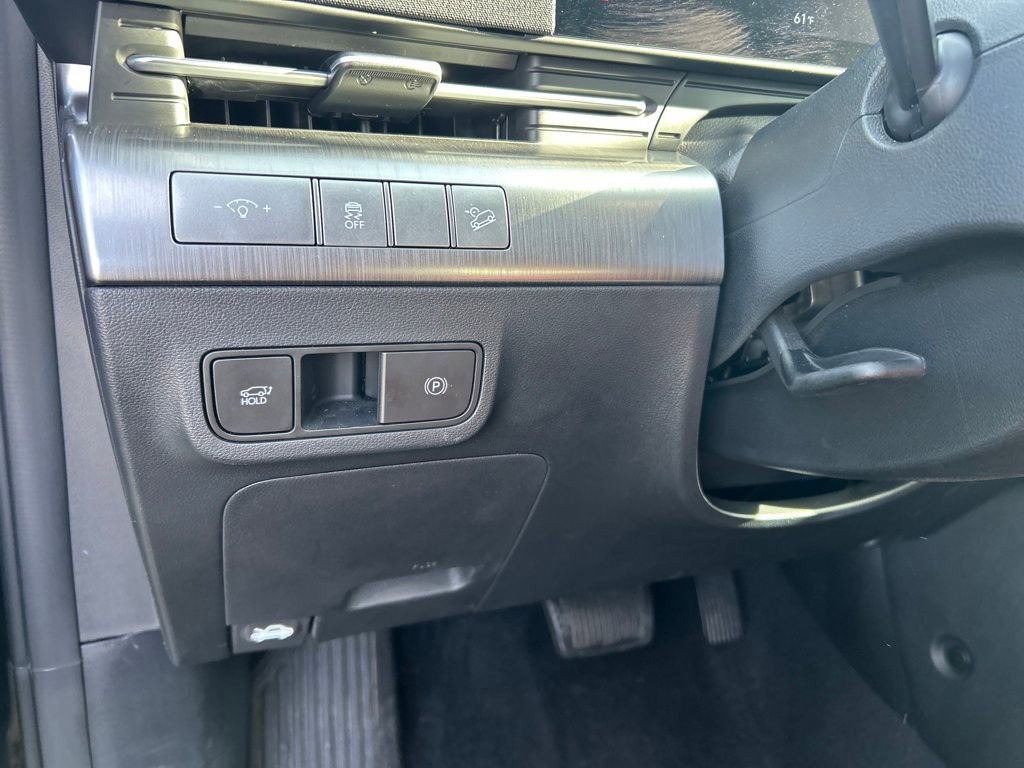 Used 2024 Hyundai Kona Limited image 15