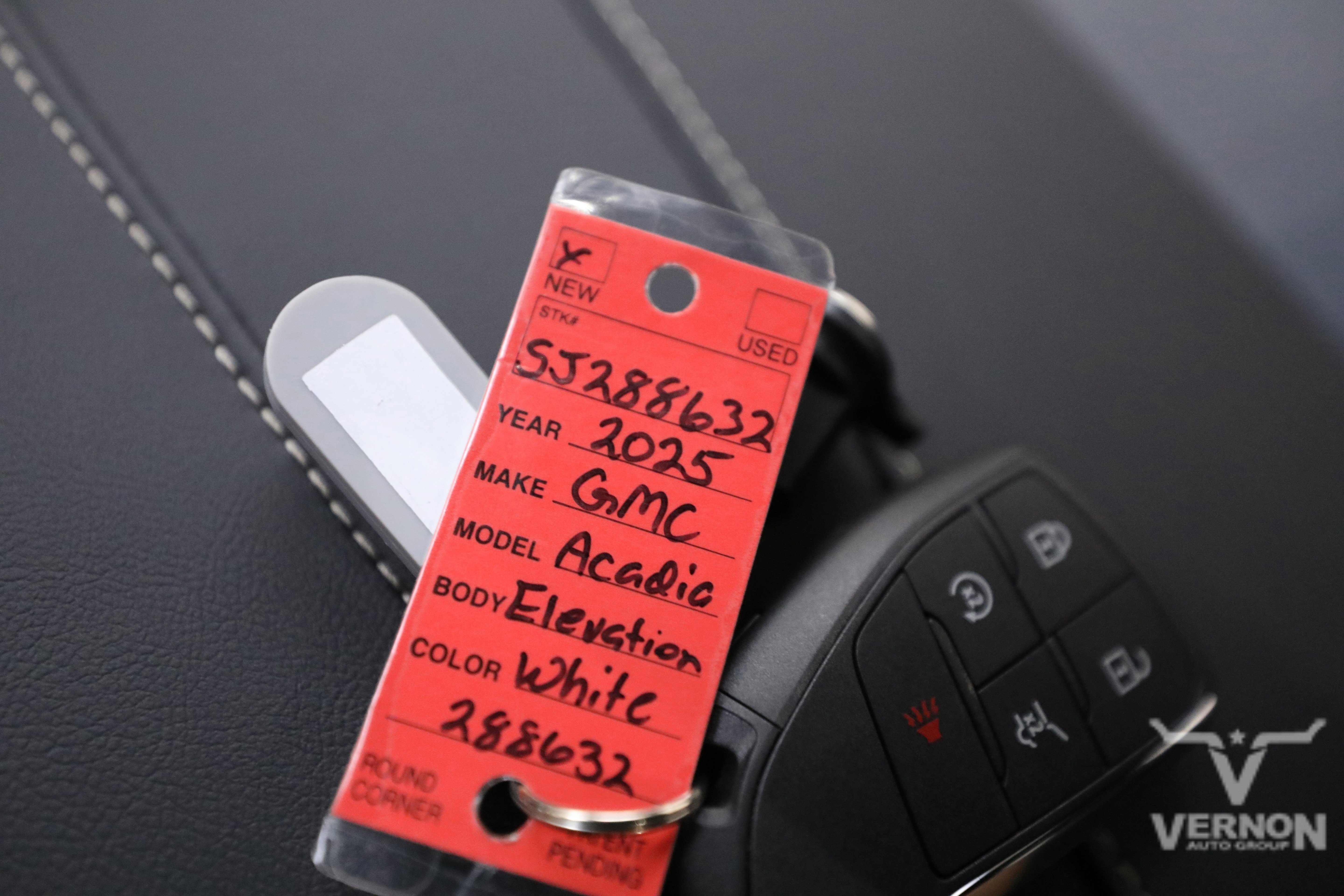 New 2025 GMC Acadia Elevation image 42