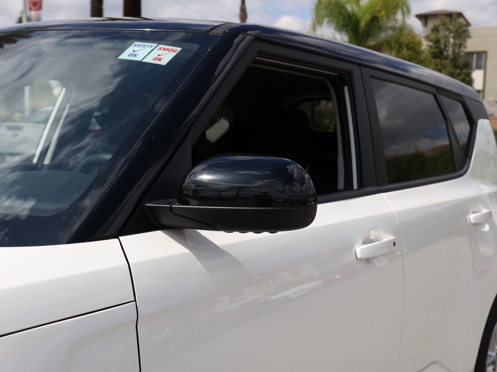 Used 2023 Kia Soul S image 12