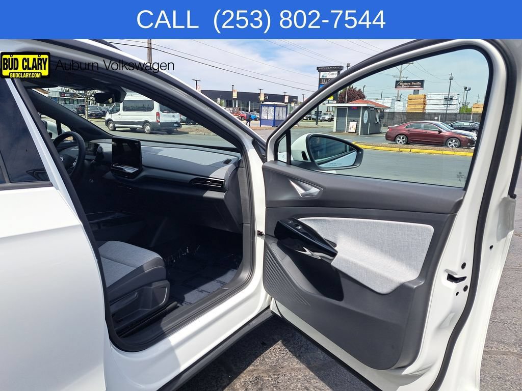 Used 2024 Volkswagen ID.4 2WD image 16