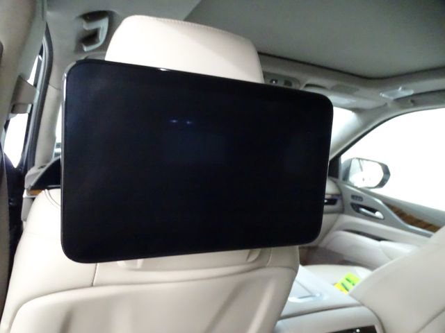 Used 2024 Cadillac Escalade Sport Platinum AWD/4WD image 5