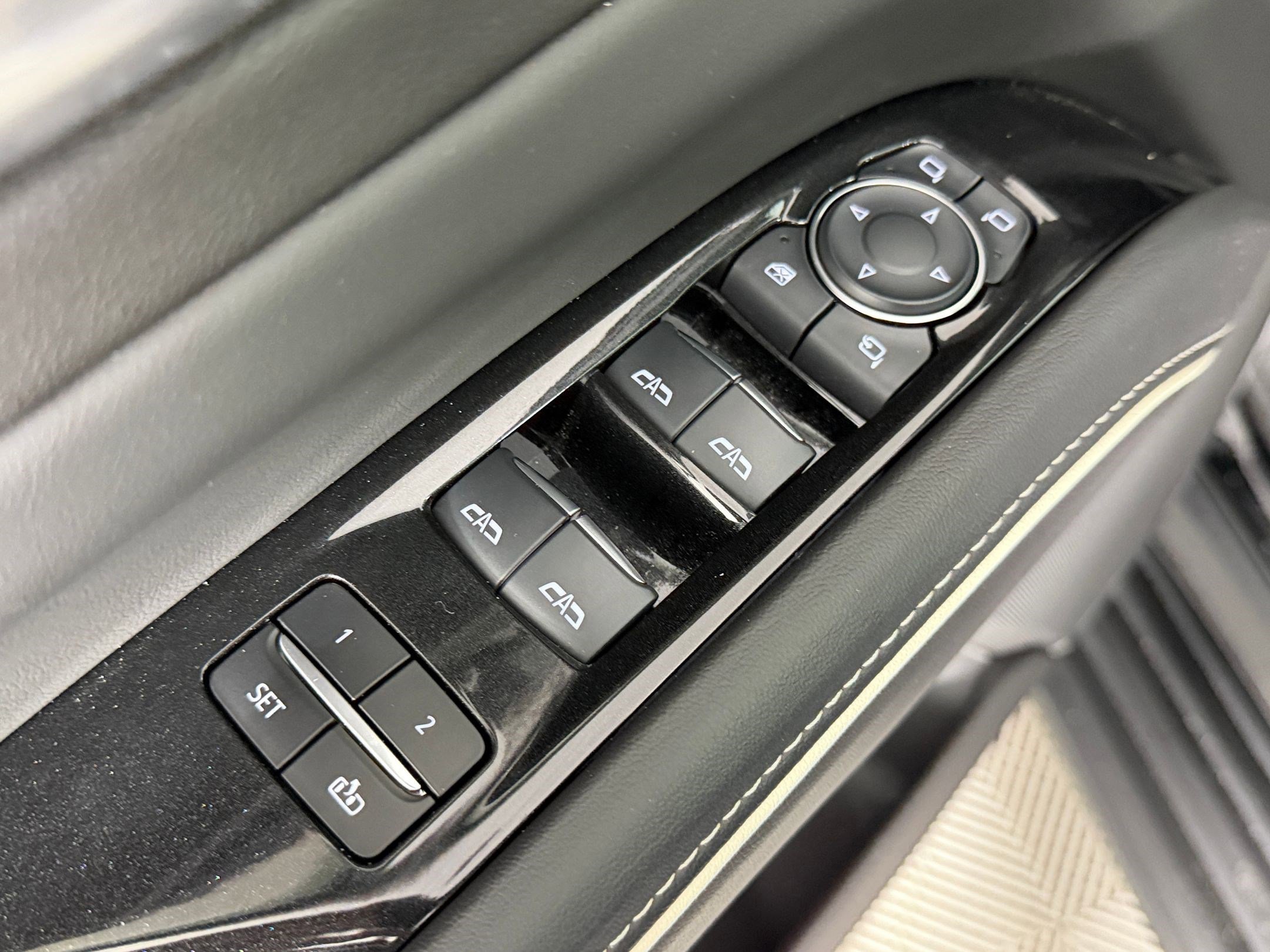 Used 2024 Cadillac Escalade Premium Luxury w/ Performance Package image 12