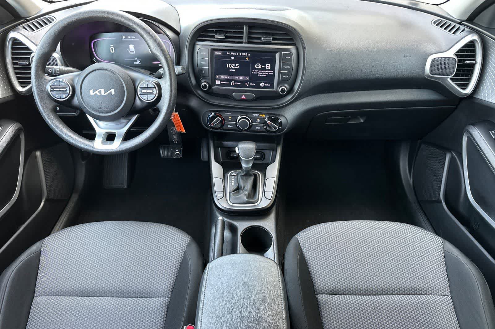 Used 2023 Kia Soul LX w/ Option Group 015 FWD image 3