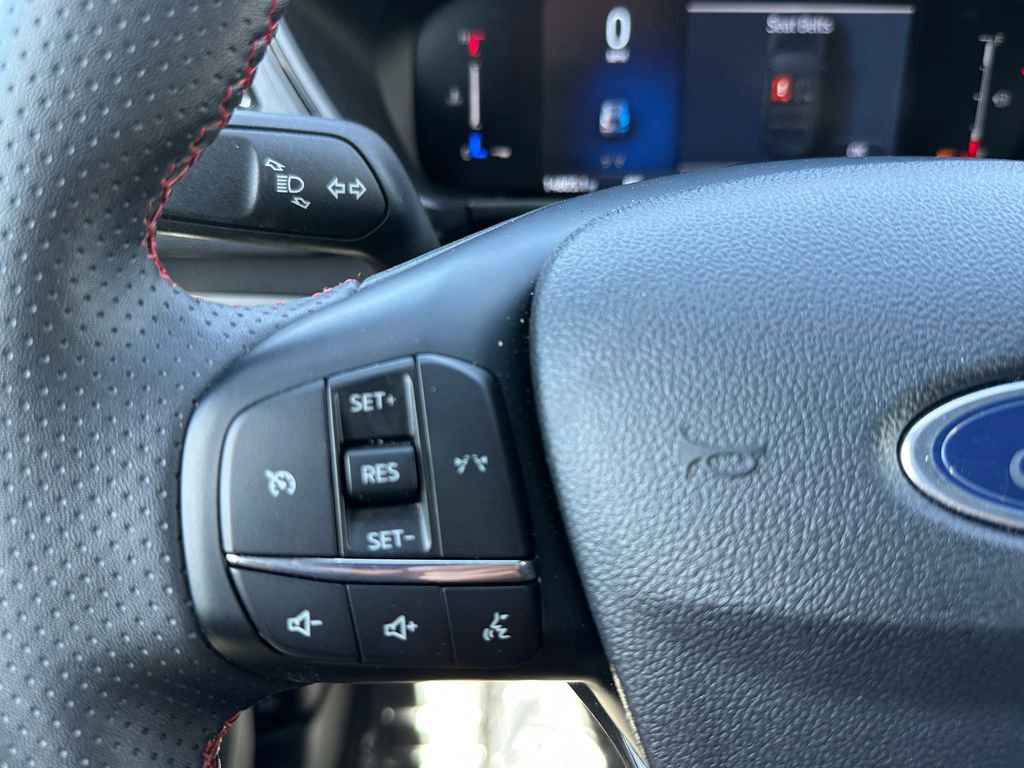 Used 2025 Ford Escape ST-Line image 24