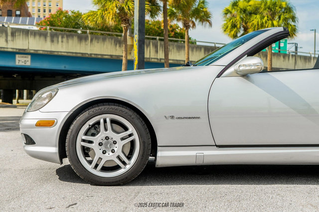 Used 2003 Mercedes-Benz SLK 32 AMG image 4