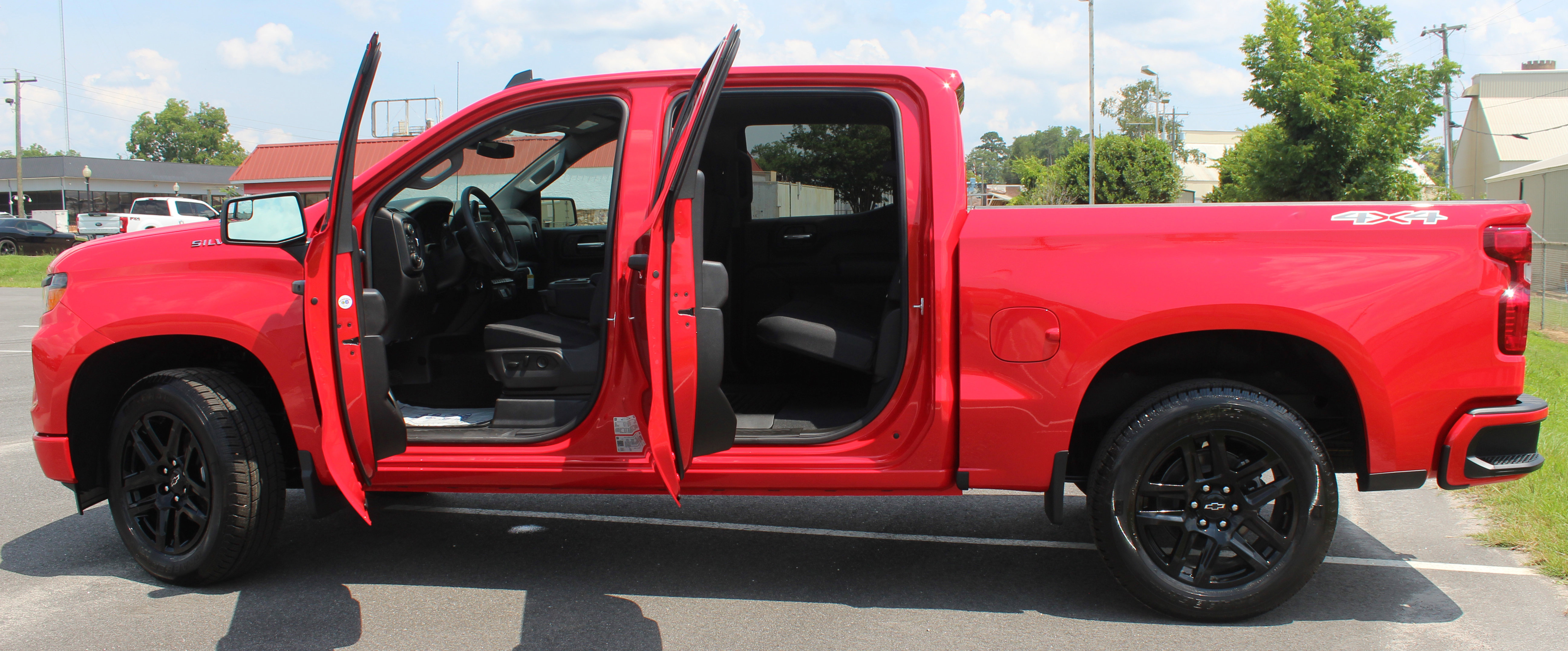New 2025 Chevrolet Silverado 1500 Custom image 4