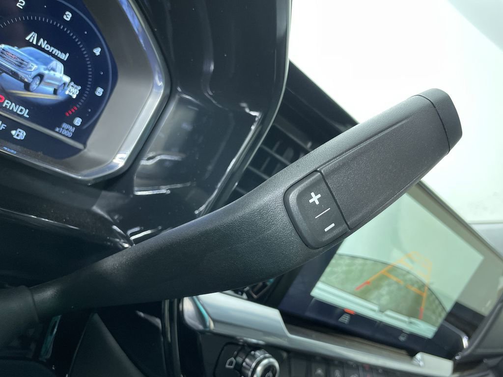 New 2025 GMC Sierra 1500 Elevation image 16