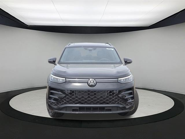 New 2026 Volkswagen Tiguan SE R-Line AWD/4WD image 2