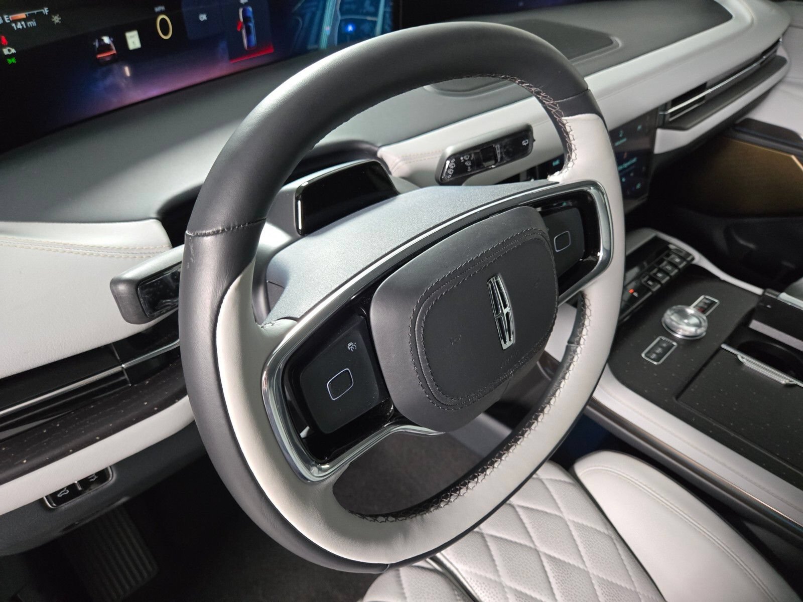 New 2026 Lincoln Navigator L Black Label w/ Black Label Special Edition AWD/4WD image 25