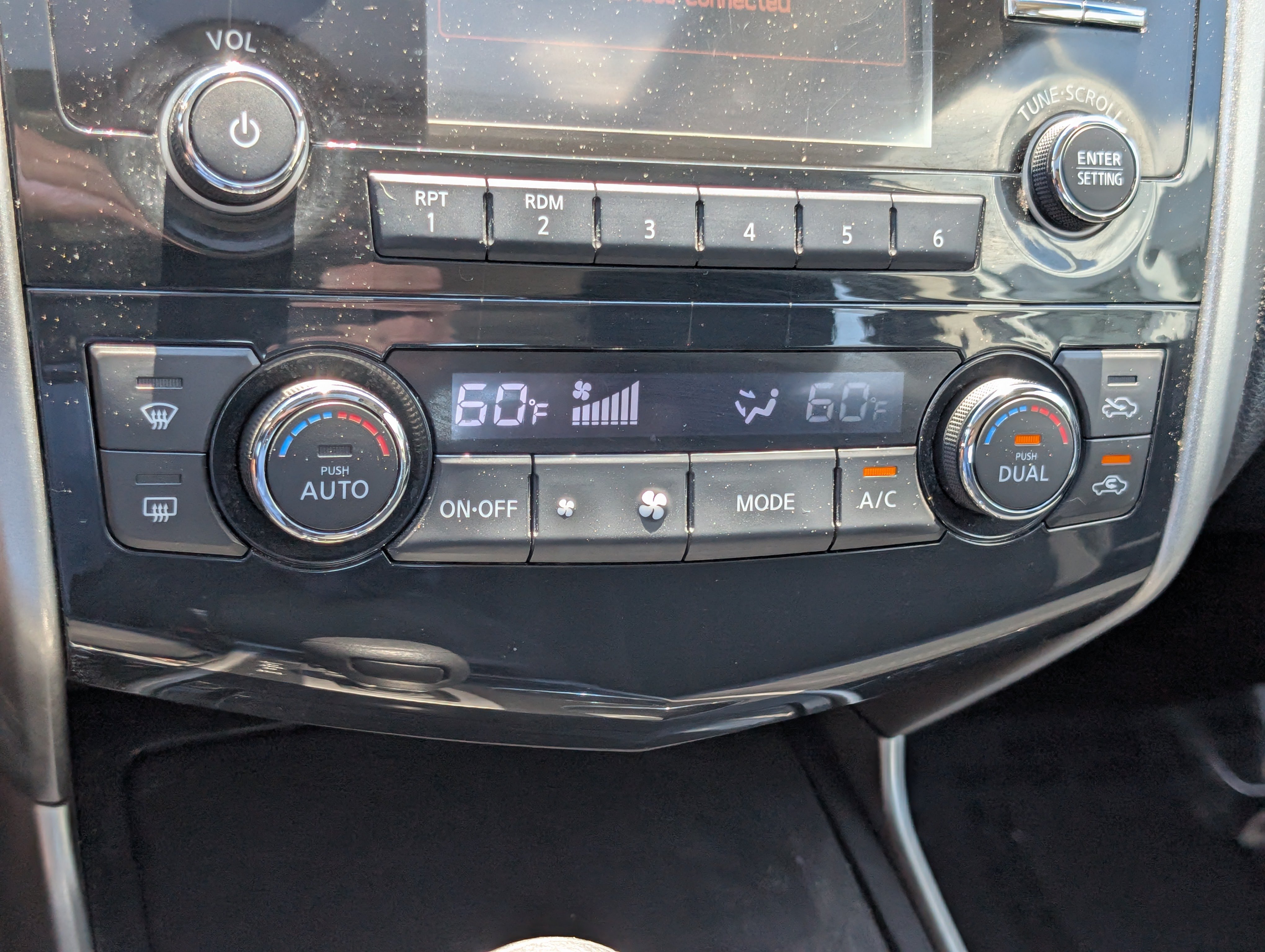 Used 2014 Nissan Altima 2.5 SV w/ Convenience Package FWD image 25