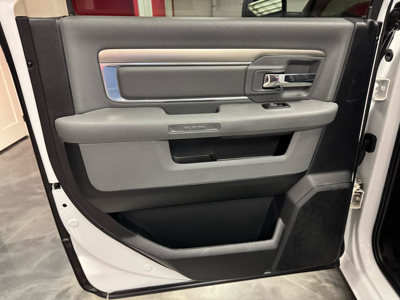 Used 2017 RAM 1500 Lone Star AWD/4WD image 26