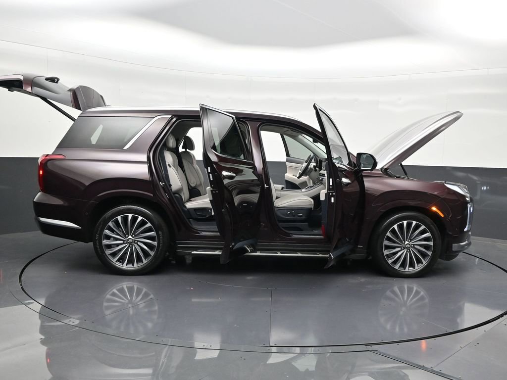 Used 2024 Hyundai Palisade Calligraphy image 34