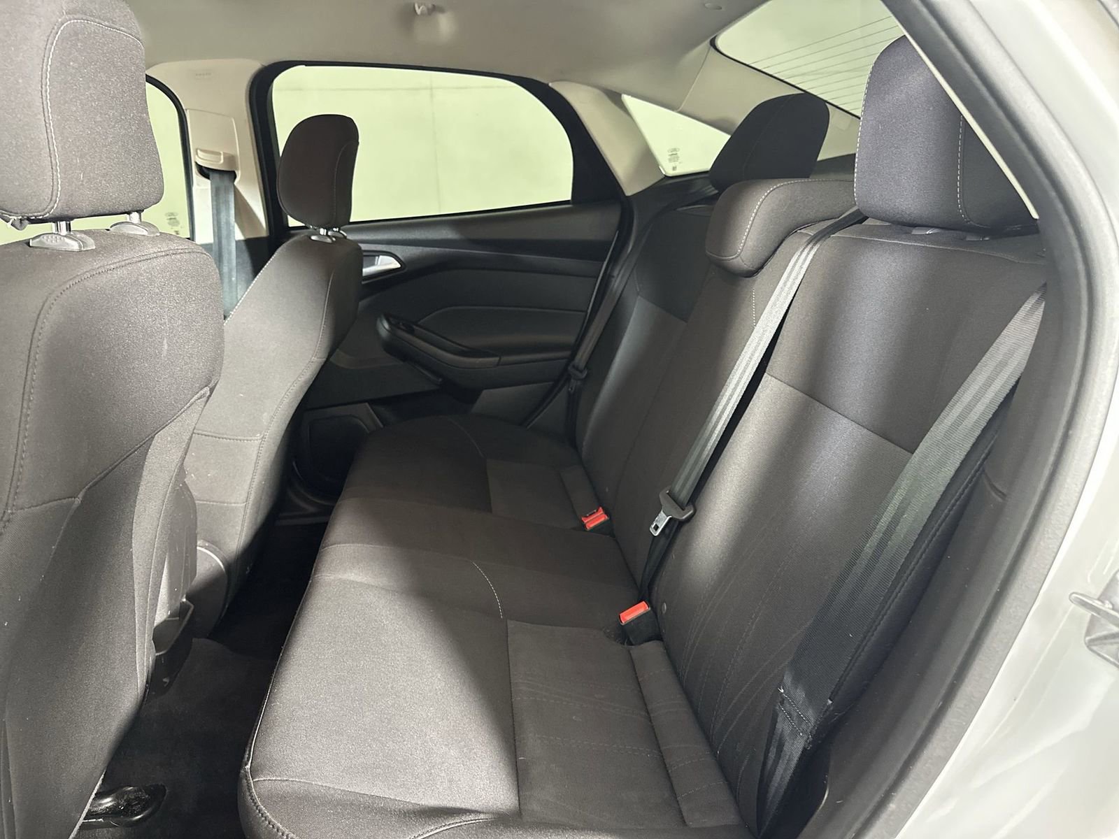 Used 2018 Ford Focus SE FWD image 23