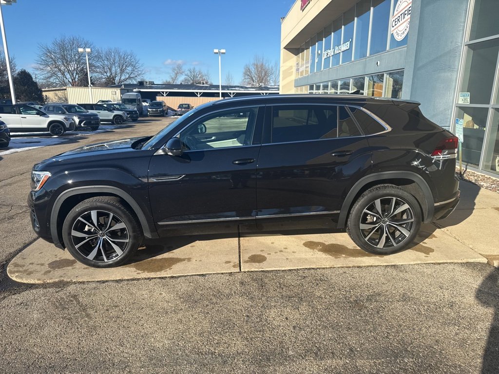 Certified 2024 Volkswagen Atlas Cross Sport SEL Premium R-Line image 5