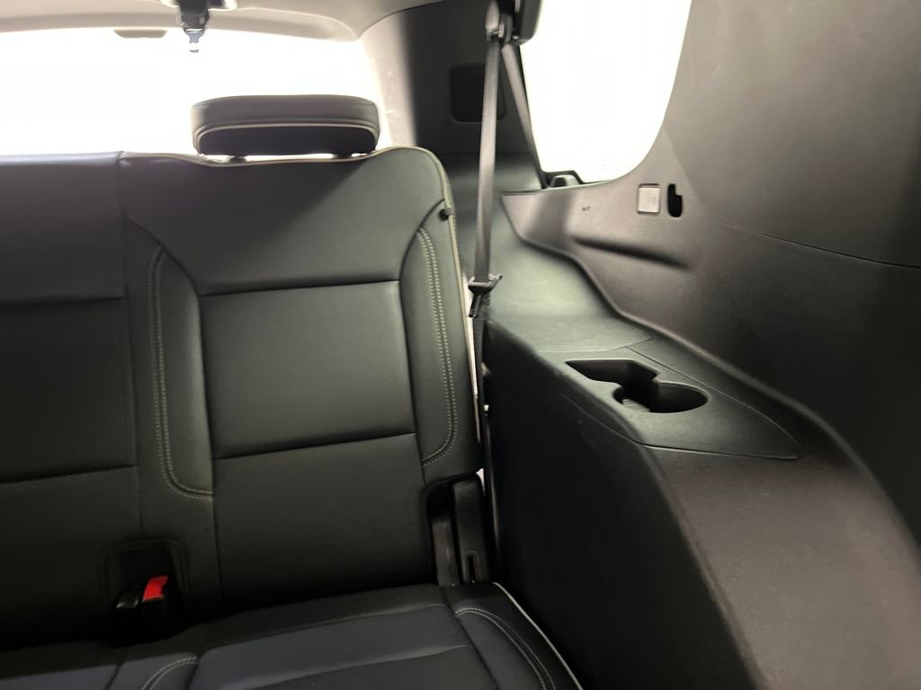 Used 2023 GMC Yukon SLT image 29