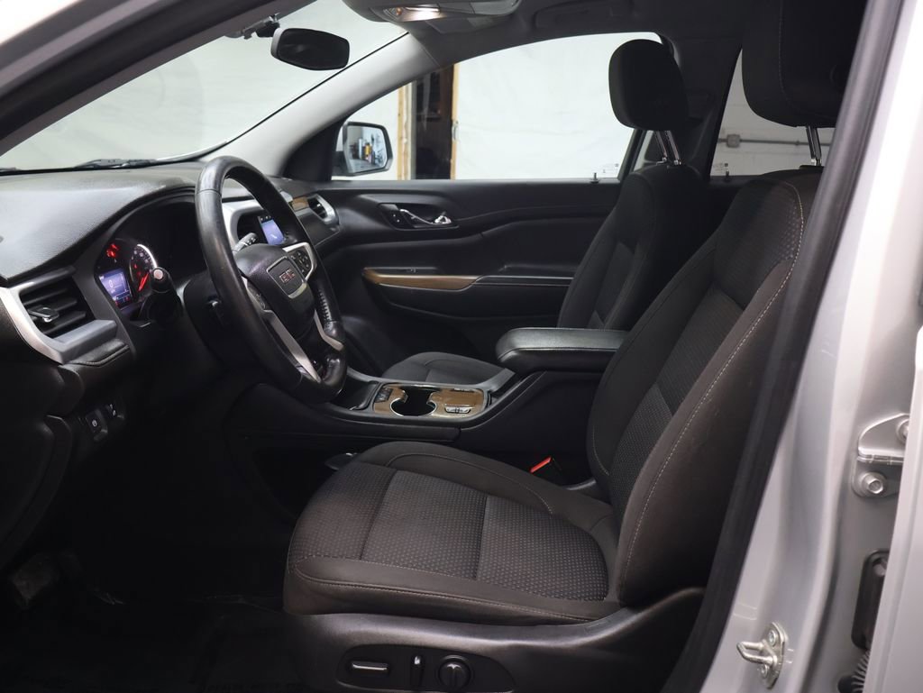 Used 2020 GMC Acadia SLE w/ Driver Convenience Package FWD image 18